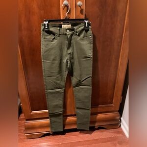 Hybrid and Company Olive Green Skinny Jeans Size Mediu
